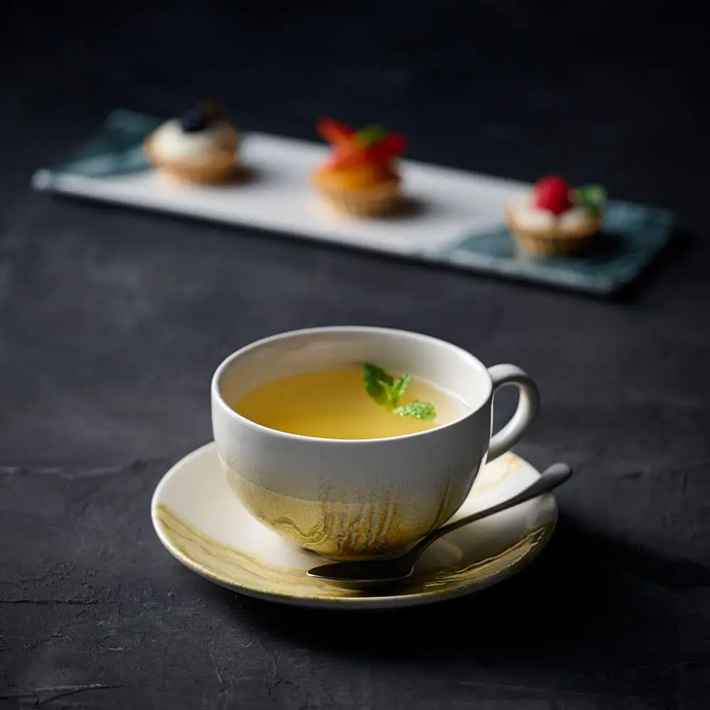 TIDE-BEVERAGE-GOLD-TEA.webp